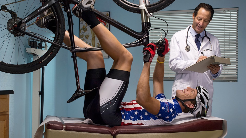 آیا لازم است قبل از شروع ورزش به پزشک مراجعه کنیم؟
